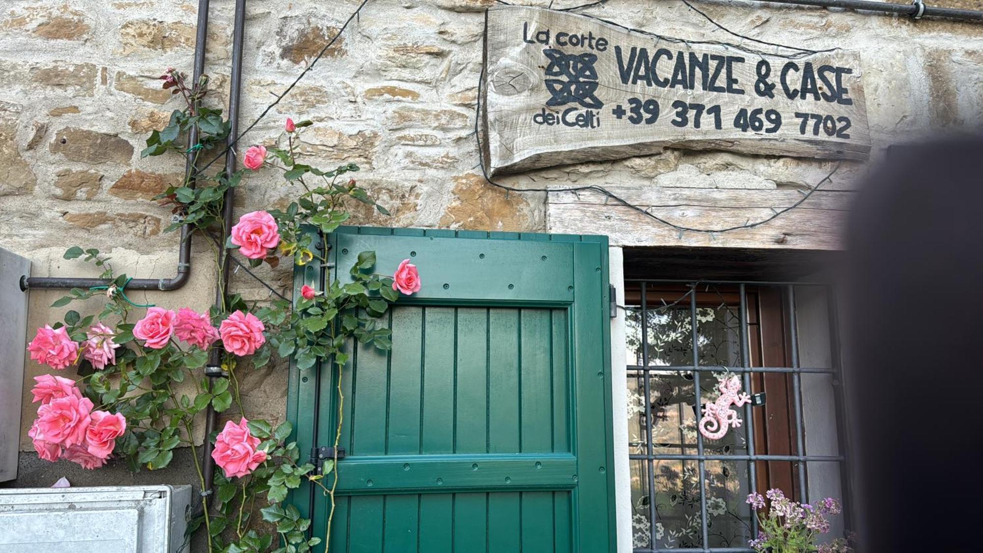 La Corte Dei Celti San Benedetto Del Querceto Экстерьер фото